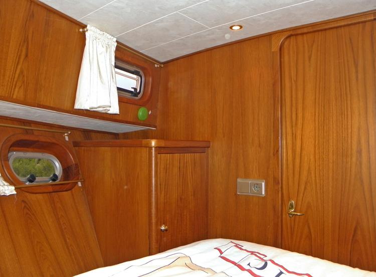 Fore ship, Accommodation